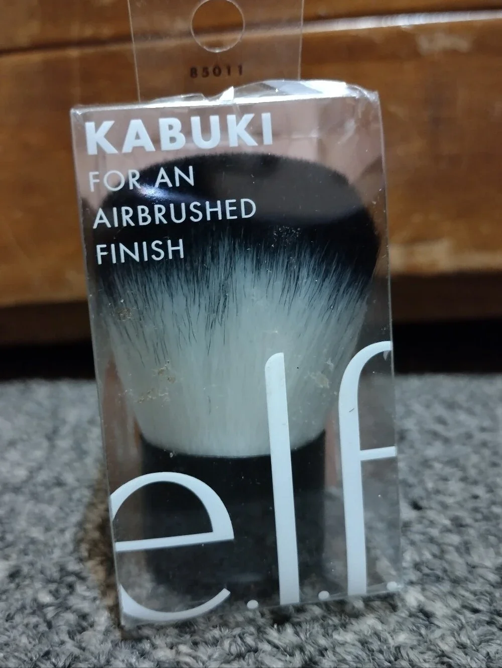 ELF Kabuki Brush - Black & White